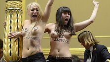 &bdquo;Femen&ldquo; aktyvisčių protestas Madrido kongresų rūmuose