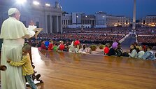 Berniukas prie popiežiaus Pranci&scaron;kaus