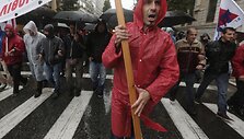 Streikuojančių darbuotojų protestas Graikijoje