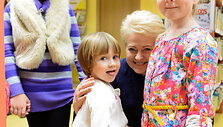 Dalia Grybauskaitė Antana&scaron;ės kaimo bibliotekoje