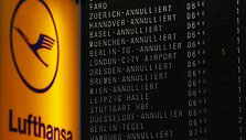 &bdquo;Lufthansa&ldquo; dėl streiko at&scaron;aukė tūkstančius skrydžių.