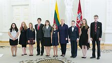 Dalia Grybauskaitė pasveikino TV projekto &bdquo;Lietuvos tūkstantmečio vaikai&ldquo; nugalėtojus.