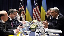 Ukrainos prezidentas Petro Poro&scaron;enka ir JAV prezidentas Barackas Obama