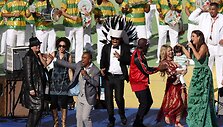 Shakira su sūnumi Milanu Pasaulio futbolo čempionato uždarymo ceremonijoje