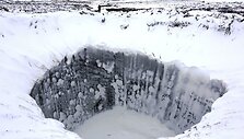 Mįslingai atsiradęs krateris Sibire