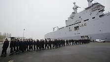 Rusijos jūrų pėstininkai prie laivo &bdquo;Vladivostok&ldquo;
