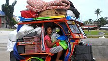 Prie Filipinų artėja galingas taifūnas 