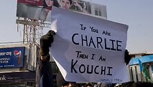 Pakistane protestas dėl Prancūzijos savaitra&scaron;čio &bdquo;Charlie Hebdo&ldquo; spausdinamų musulmonus įžeidžiančių karikatūrų.