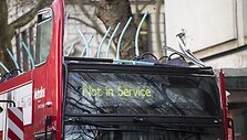 Dviauk&scaron;čio autobuso avarija Londone 