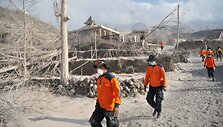 Indonezijoje i&scaron;siveržė ugnikalnis Merapi