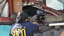 Policininkė ie&scaron;ko įkalčių įvykio vietoje