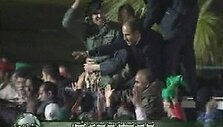 Khamisas Kadhafi (kairėje)