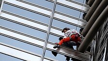 Alainas Robertas kopia į &bdquo;Burj Dubai&ldquo; dangoraižį.