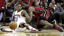 Alonzo Gee ir LeBronas Jamesas