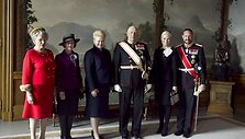 Princesė Astrid, karalienė Sonja, Lietuvos prezidentė Dalia Grybauskaitė, Norvegijos karalius Haraldas, princesė Mette-Marit ir princas Haakonas