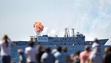 Karinio laivo &bdquo;HMAS Adelaide&ldquo; skandinimo akimirka