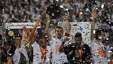 Edeu Dracena laiko &bdquo;Libertadores&ldquo; taurę.