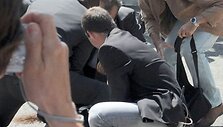 Ant žemės pargriautas Prancūzijos prezidentą užpuolęs vyras