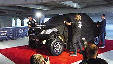 unikalioje-vilniaus-vietoje-pristatytas-benedikto-vanago-dakaro-automobilis