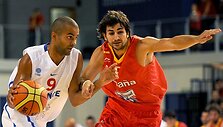 Tony Parkeris (kairėje) ir  Ricky Rubio