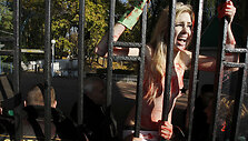 Pusnuogė &bdquo;Femen&ldquo; aktyvistė