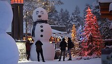 Turistai Kalėdų Senelio kaime