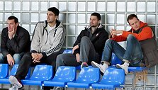 Bradas Newley (de&scaron;inėje) dažnai stebi Vilniaus &bdquo;Kibirk&scaron;ties-Tichės-IKI&ldquo; komandos rungtynes