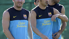 Davidas Villa su komandos draugais