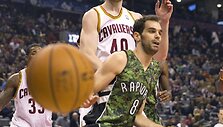 Toronto &bdquo;Raptors&ldquo; komanda paskutinėmis sekundėmis nusileido Klivlando &bdquo;Cavaliers&ldquo; krep&scaron;ininkams