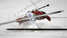 Biatlono legenda Bjoerndalenas griuvo ir nei&scaron;kovojo dar vieno titulo Pasaulio taurės varžybose 