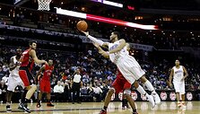 &bdquo;Raptors&ldquo; pralaimėjo &Scaron;arlotėje, Linas Kleiza įmetė 9 ta&scaron;kus  