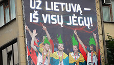 Plakatas su rinktinės žaidėjais buvo &bdquo;papuo&scaron;tas&ldquo; skiauterėmis