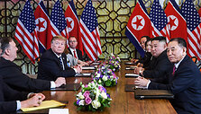 Donaldas Trumpas ir Kim Jong Unas