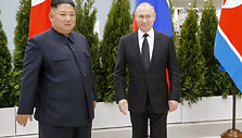 Kim Jong Unas ir Vladimiras Putinas