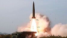 Bandymus stebėjo Kim Jong Unas