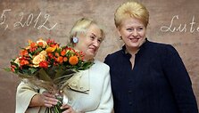 Prezidentė pasveikino savo anglų kalbos mokytoją