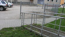 Po to, kai vie&scaron;butis apsitvėrė vidinį kiemą, neįgali moteris