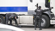 Į Lietuvą atgabenta nauja eurų siunta