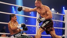 Arthuras Abrahamas į nokdauną siunčia Pablo Fariasą
