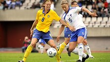 &Scaron;vedijos ir Suomijos moterų futbolo rinktinių mačo akimirka