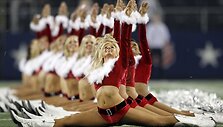Amerikieti&scaron;ko futbolo palaikymo komandų &scaron;okėjos