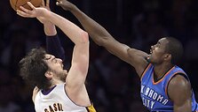 Du Ispanijos rinktinės žaidėjai Pau Gasolis ir Serge Ibaka