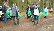 Utenos apskrities policininkai tvarkosi aplinką