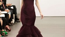 2013-ųjų pavasario kolekcijoje dizainerė Vera Wang pristatė netradicinių spalvų vestuvines sukneles