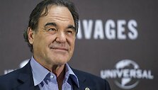 Oliveris Stone'as