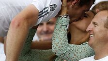 Kim Sears sveikina Vimbldono nugalėtoju tapusį mylimąjį Andy Murray