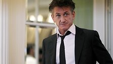 Seanas Pennas &scaron;venčia 53-iąjį gimtadienį
