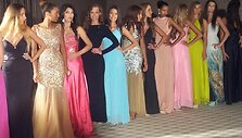 Greta Mikalauskytė (ketvirta i&scaron; kairės) &bdquo;Miss Exclusive of the World 2013&ldquo; konkurse