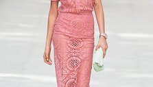 Cara Delevingne &bdquo;Burberry&ldquo; kolekcijos pristatyme