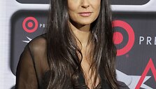 Demi Moore &scaron;venčia 51-ąjį gimtadienį